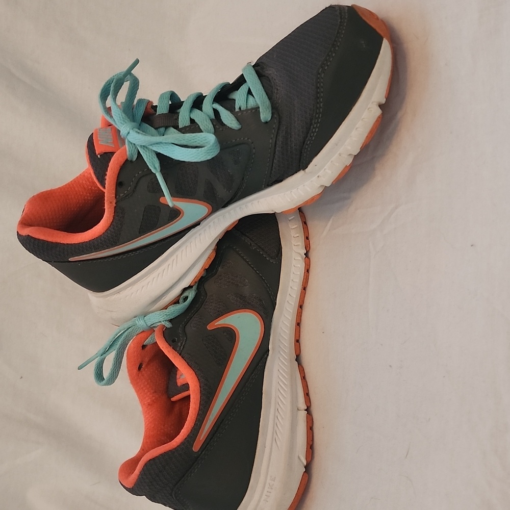 Nike  Womens Size 7..5 / Gray - Blue Orange. Great condition!